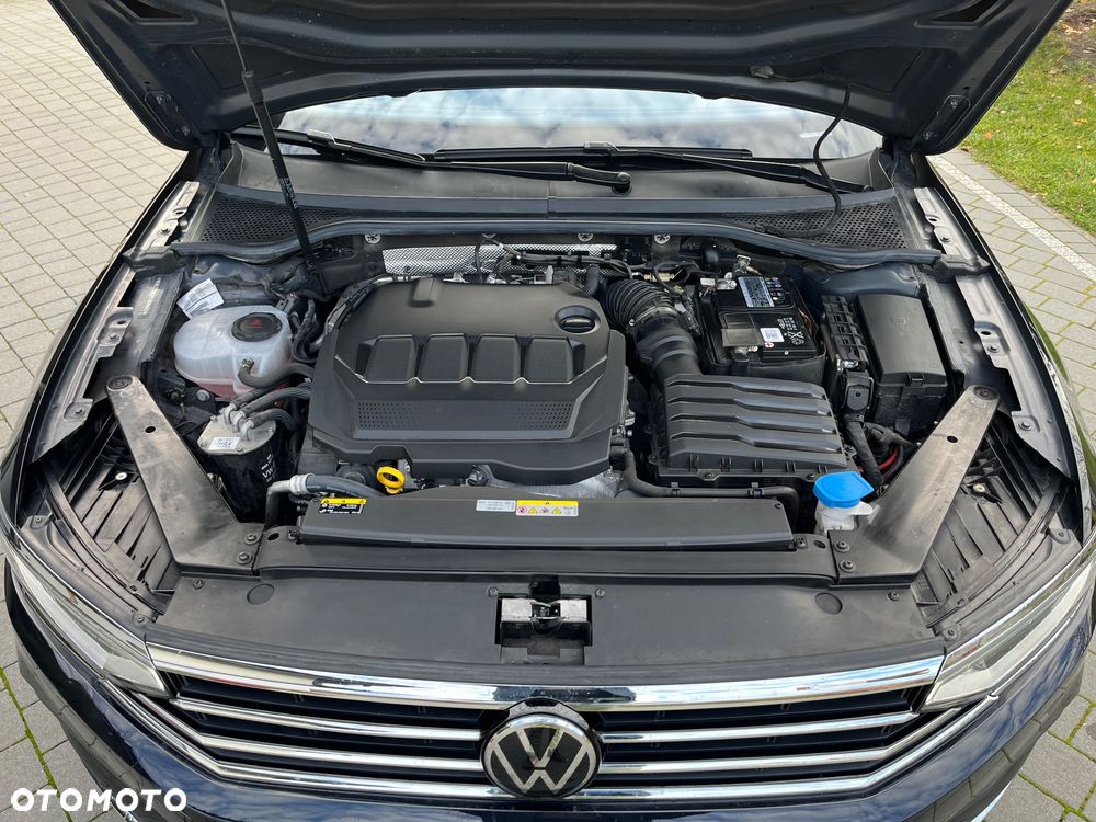 Volkswagen Passat 2.0 TDI SCR Elegance DSG - 32