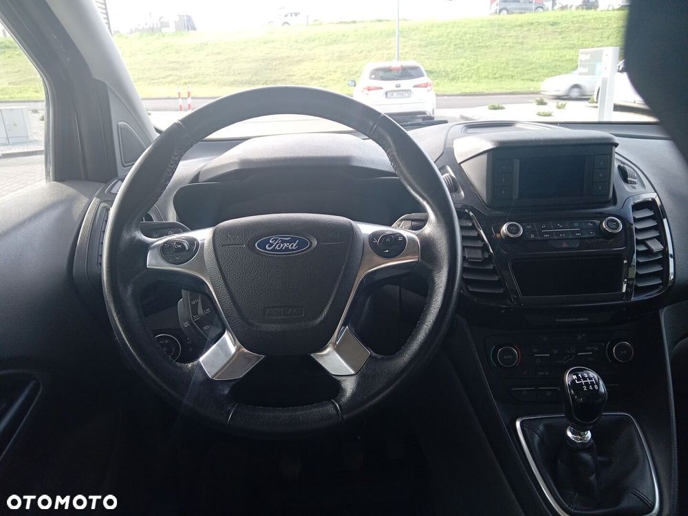 Ford Tourneo Connect Grand - 18