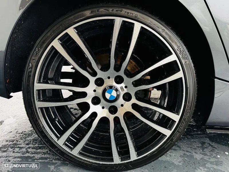 BMW 118 d Pack M - 17