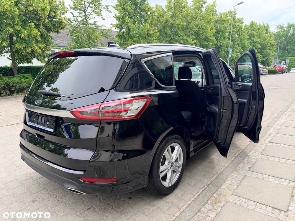 Ford S-Max - 17