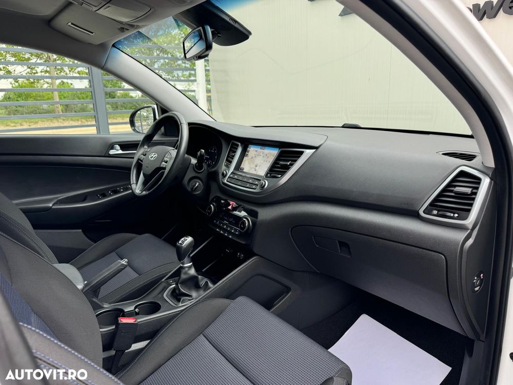 Hyundai Tucson blue 1.7 CRDi 2WD Style - 12