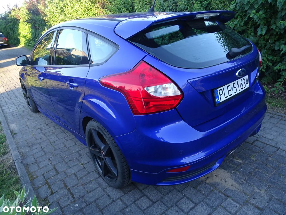 Ford Focus ST - 7