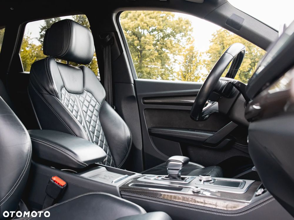 Audi SQ5 - 30