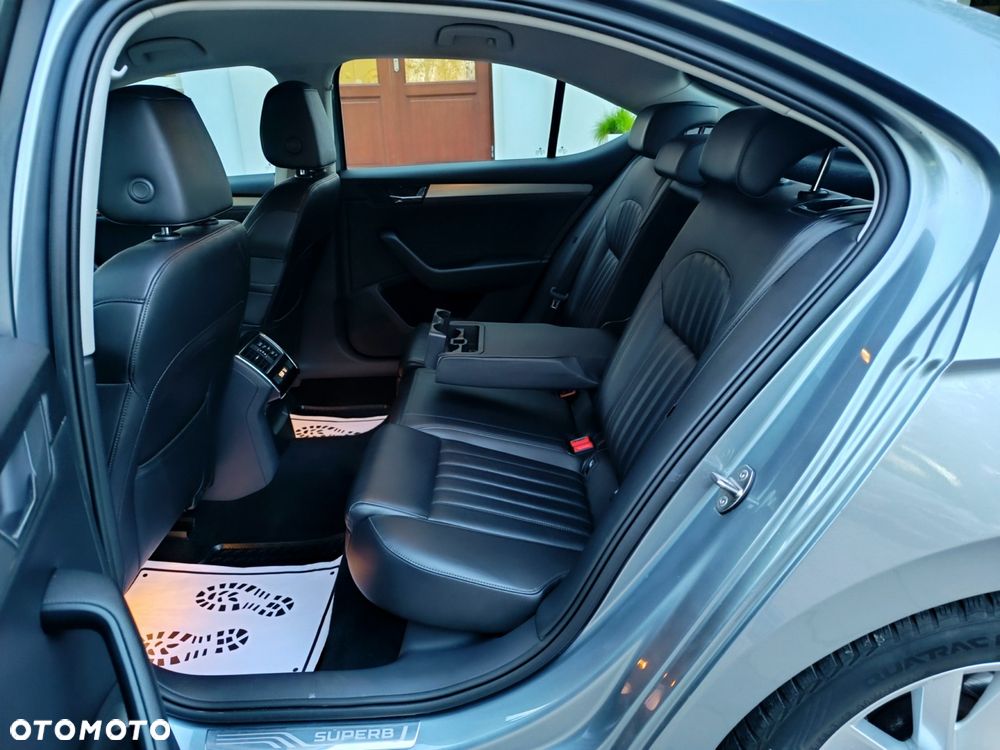 Skoda Superb 1.4 TSI ACT DSG Ambition - 35