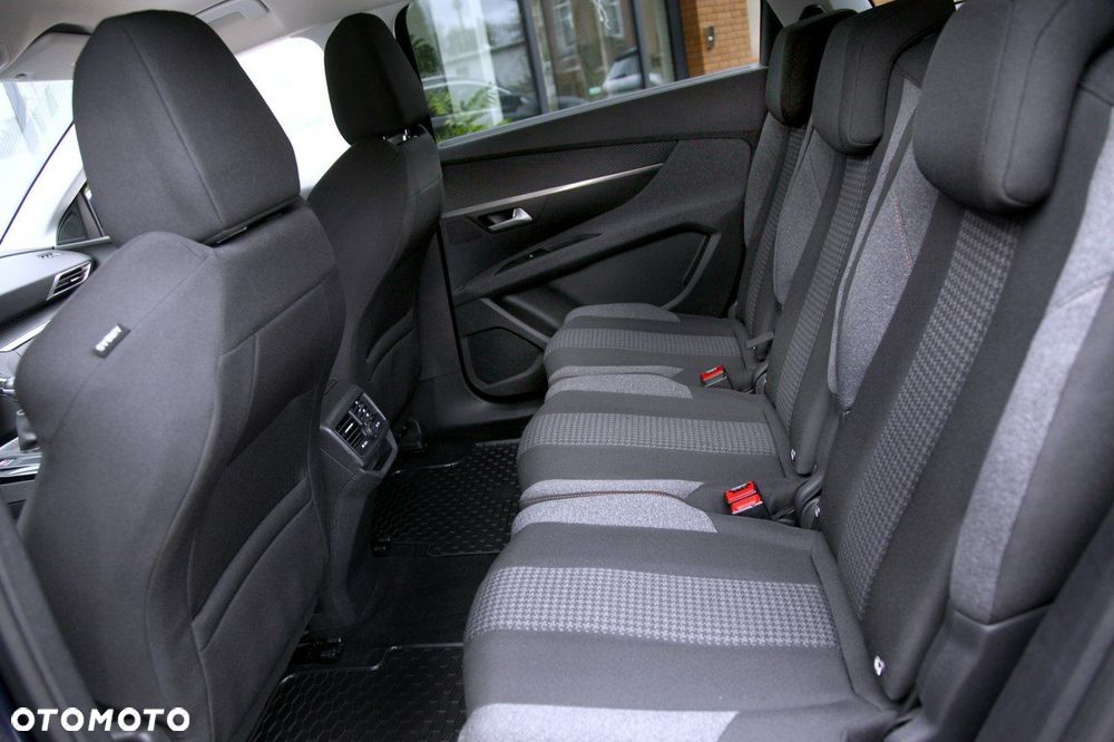 Peugeot 5008 - 21