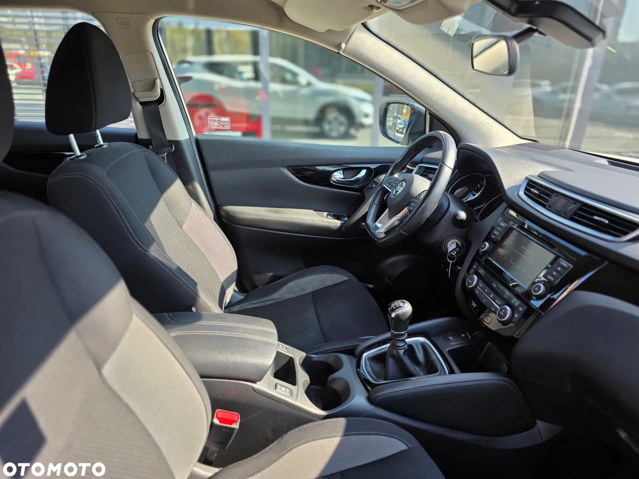 Nissan Qashqai 1.3 DIG-T N-Connecta - 29