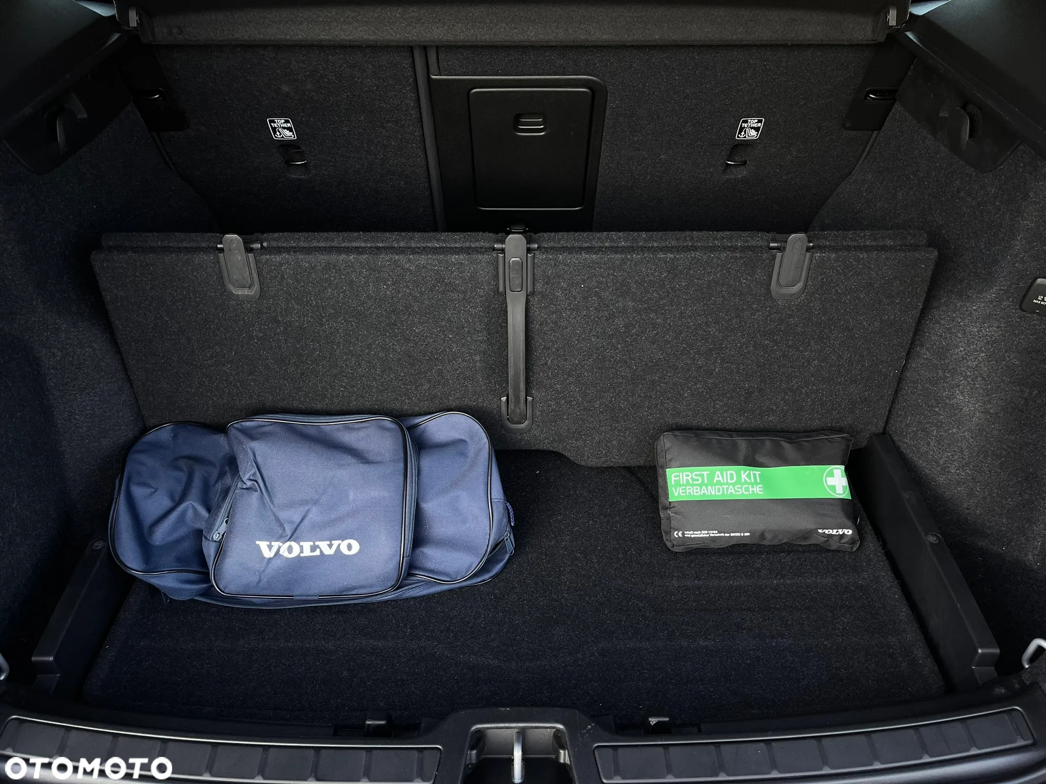 Volvo XC 40 B3 Core - 13