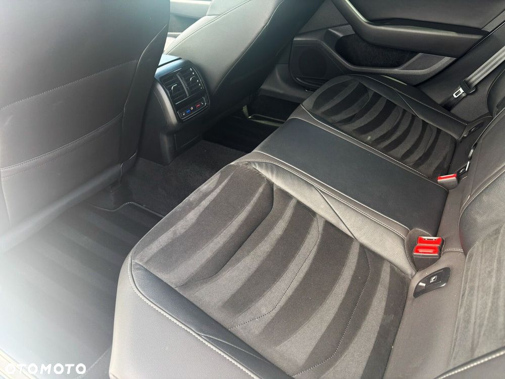 Volkswagen Arteon 2.0 TDI 4Motion SCR R-Line DSG - 25