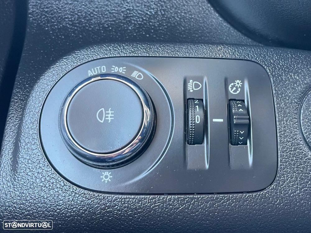 Opel Combo 1.5 CDTI IVA Dedutível - 28