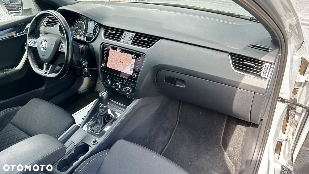 Skoda Octavia 2.0 TDI DSG RS - 31
