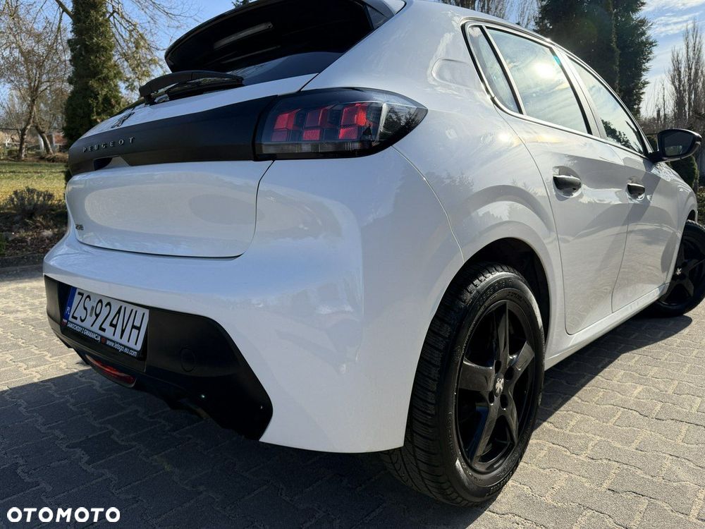 Peugeot 208 - 24