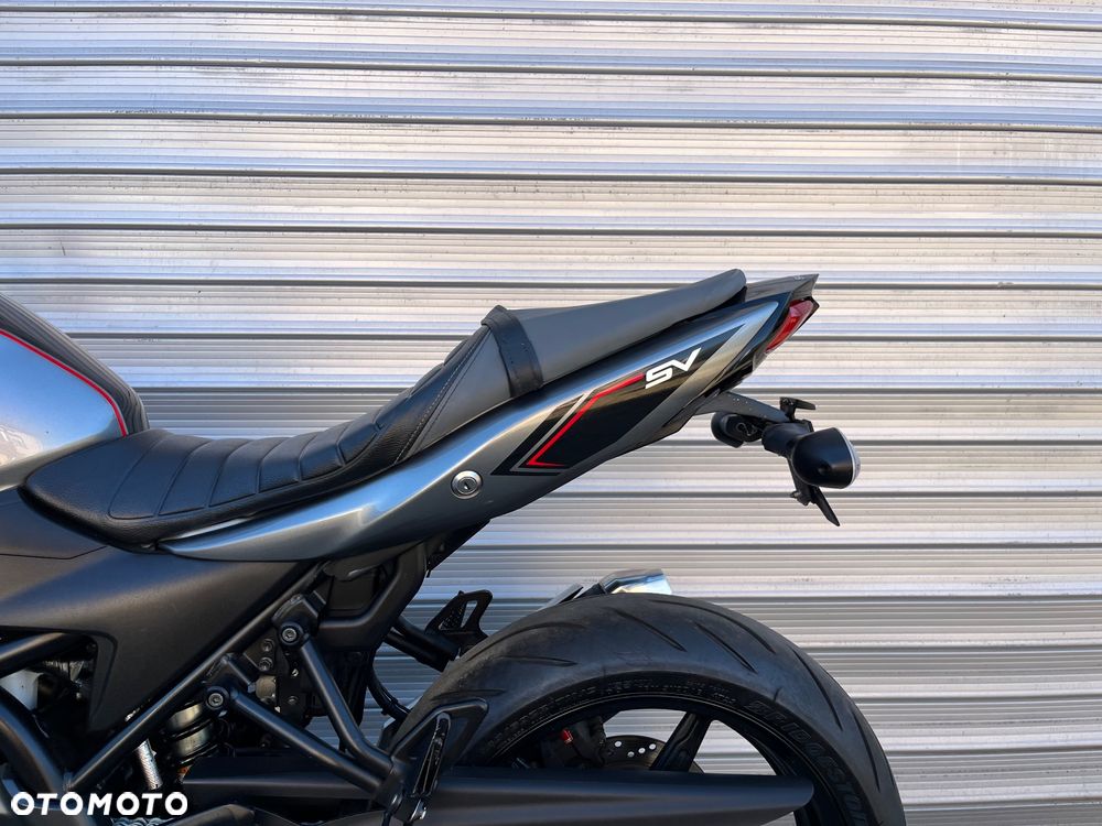Suzuki SV - 12