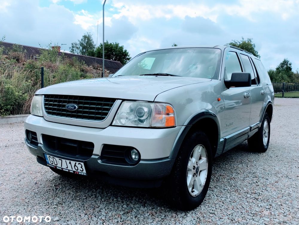 Ford Explorer 4.6 - 1