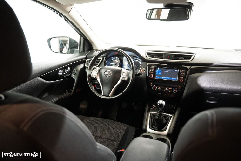 Nissan Qashqai 1.5 dCi N-Connecta - 11