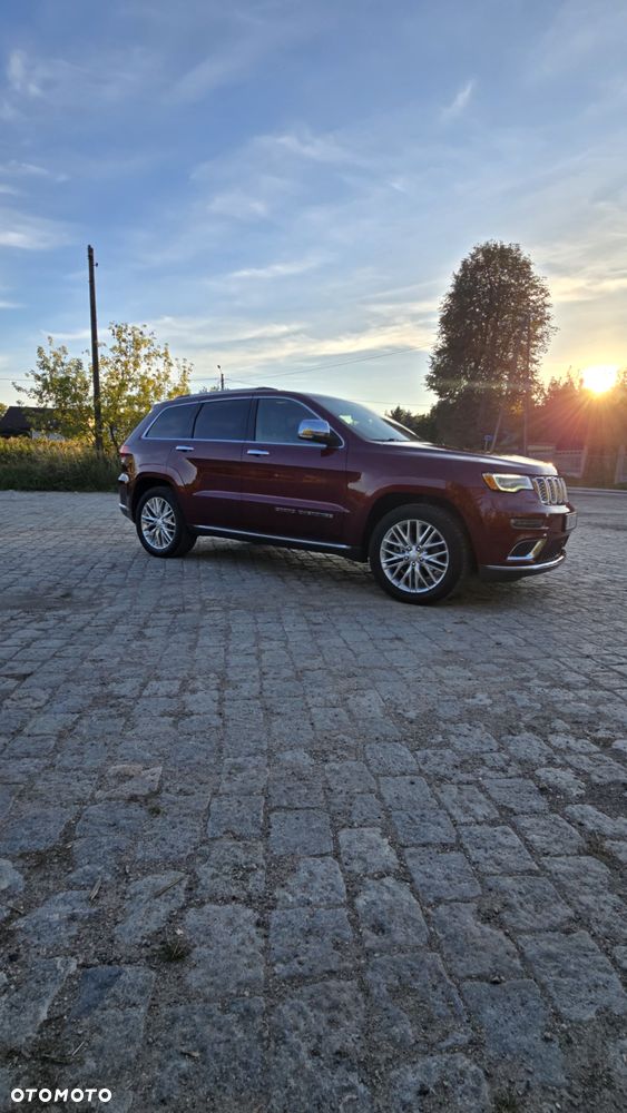 Jeep Grand Cherokee - 17