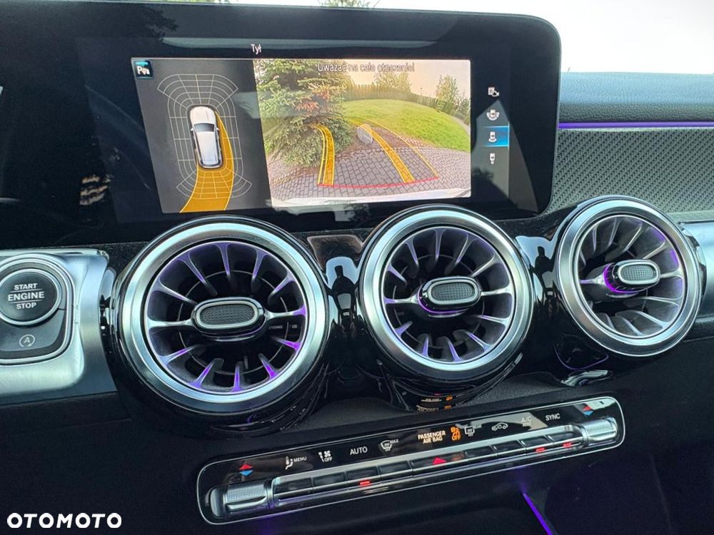 Mercedes-Benz GLB 200 d AMG Line 8G-DCT - 17