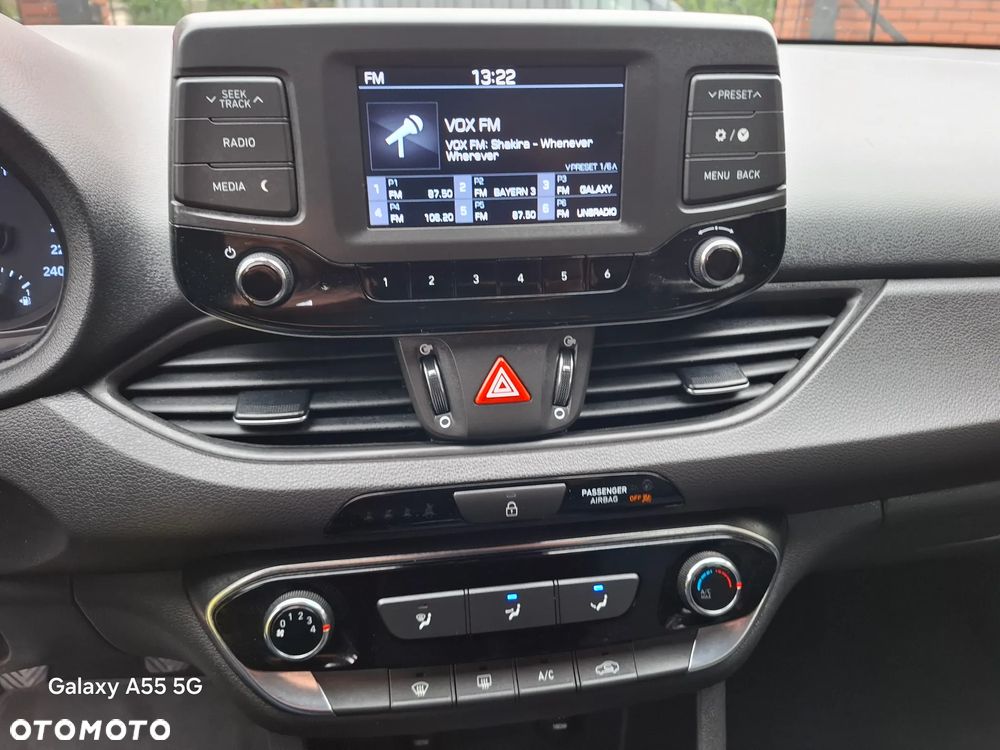 Hyundai i30 1.4 Premiere Comfort - 22