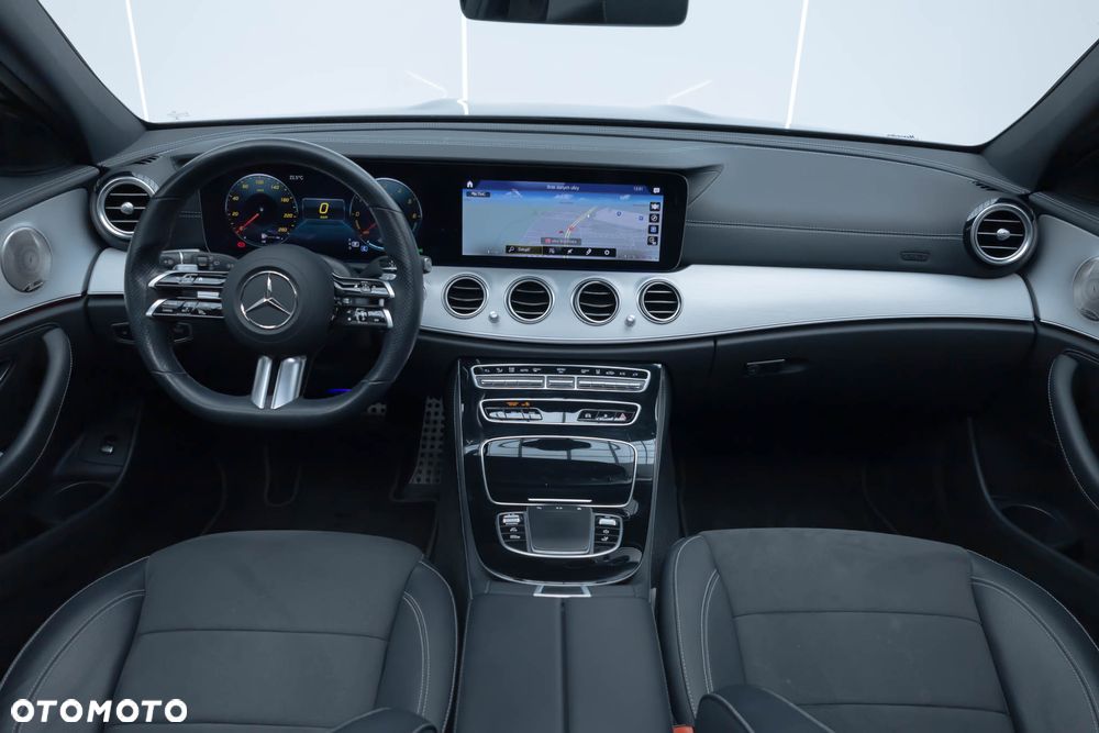 Mercedes-Benz Klasa E 300 de 4Matic 9G-TRONIC AMG Line - 17