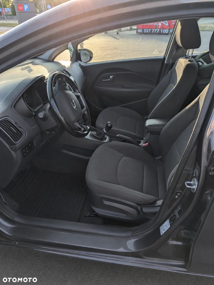 Kia Rio 1.4 XL - 5