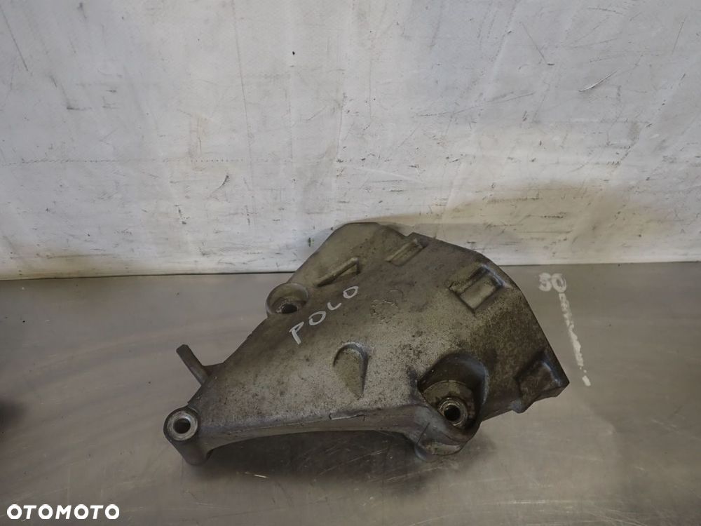 ŁAPA SILNIKA VOLKSWAGEN POLO IV 1.4TDI 045199207M - 2