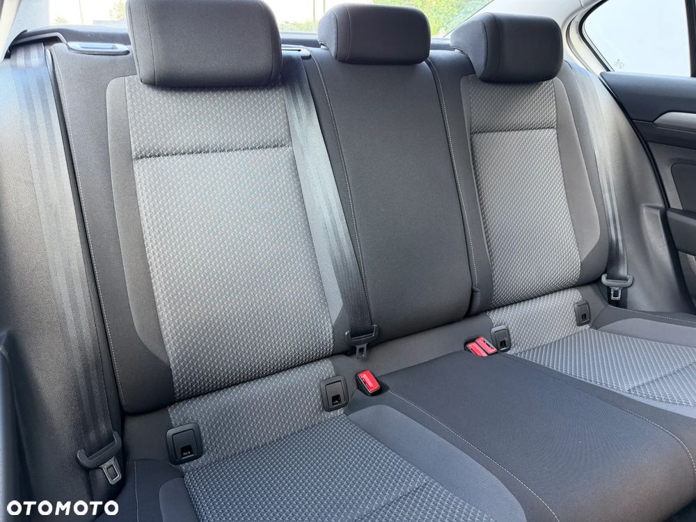 Volkswagen Passat 2.0 TDI EVO Essence - 20