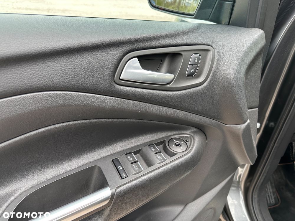 Ford Kuga 2.0 TDCi FWD ST-Line - 21