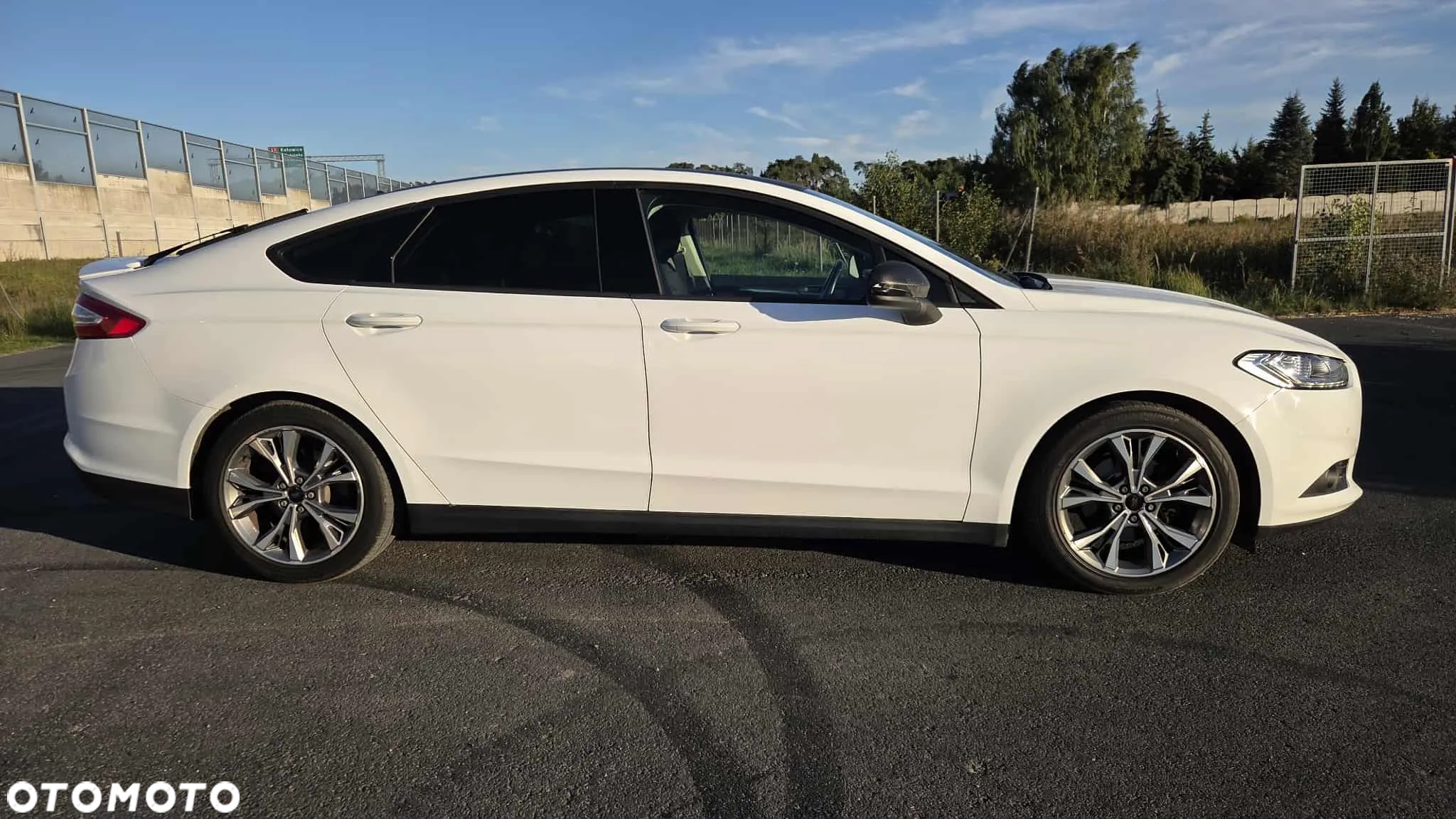 Ford Mondeo 1.5 EcoBoost Trend - 3