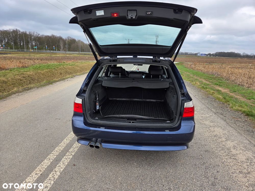 BMW Seria 5 525d - 9
