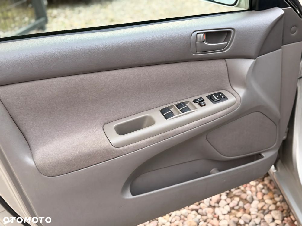 Toyota Camry 2.4 VVT-i - 14