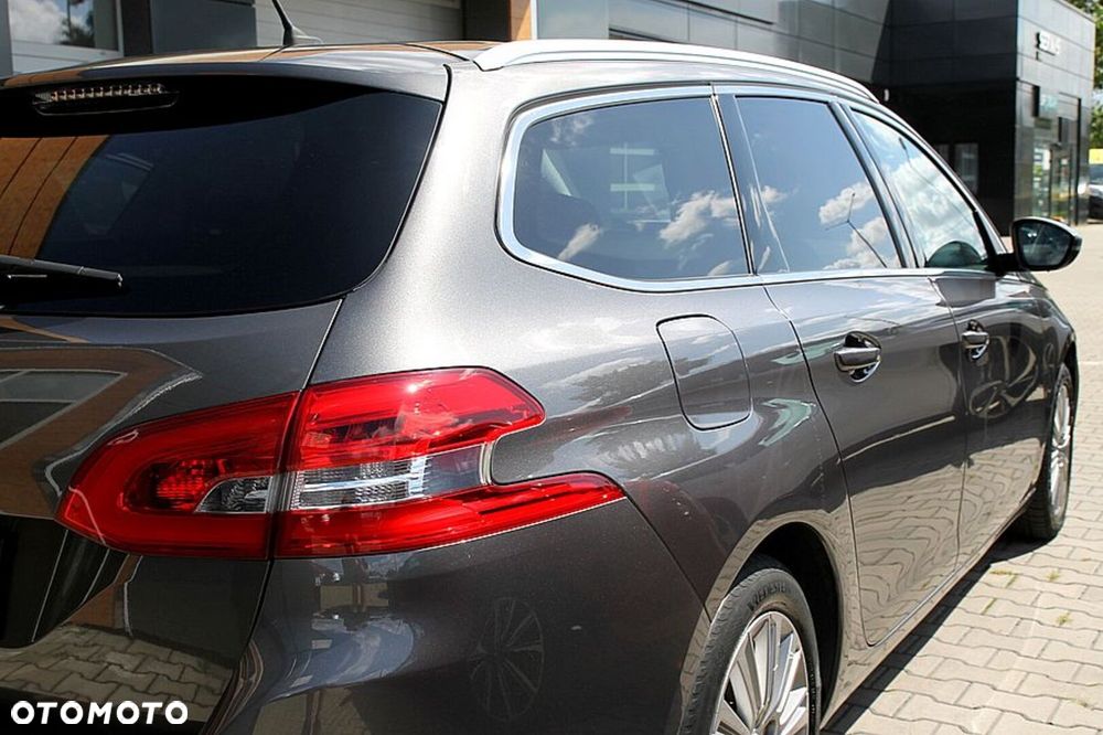 Peugeot 308 1.2 PureTech Allure S&S - 10