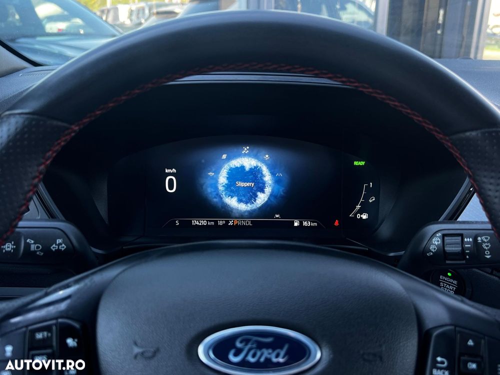 Ford Kuga 2.5 Duratec FHEV ST-LINE - 26