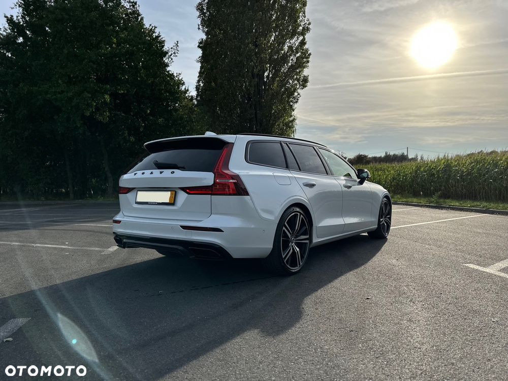 Volvo V60 D4 R-Design - 4