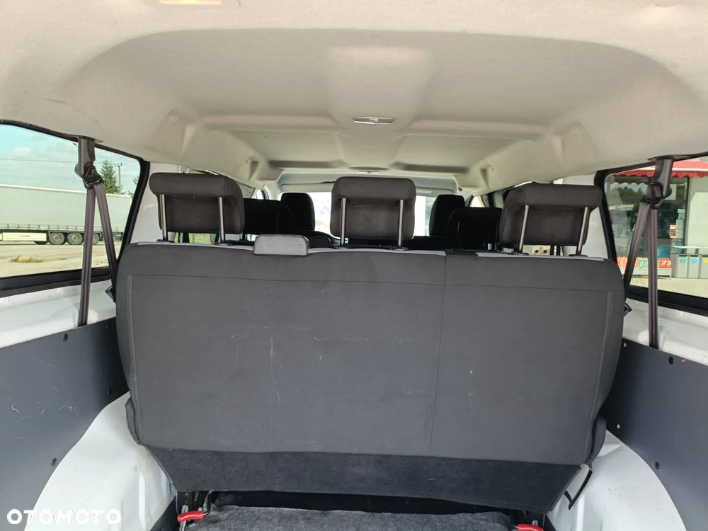 Peugeot Traveller L3 2.0 Business - 21