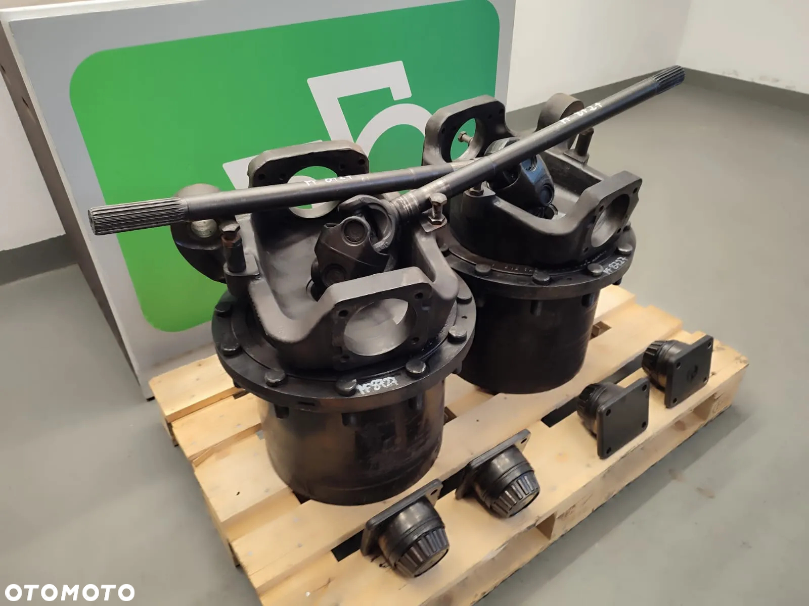 Zwolnica kompletna ACP0306880 Massey Ferguson 8727 - 6