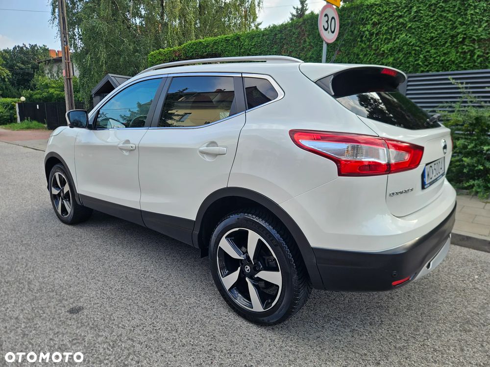 Nissan Qashqai 1.6 DIG-T N-Connecta - 1