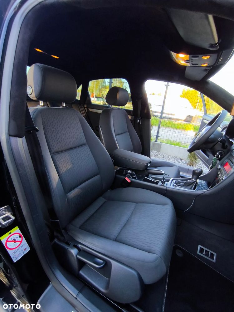 Audi A4 Limousine 1.6 - 4
