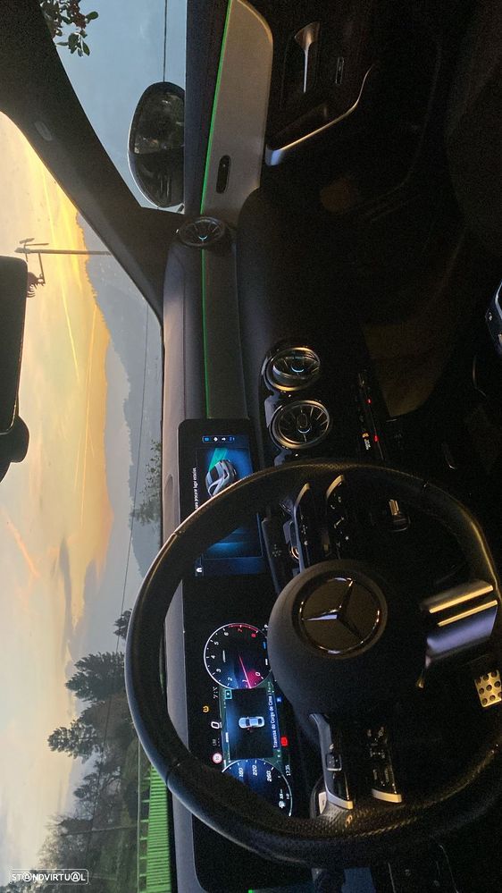 Mercedes-Benz CLA 180 7G-DCT AMG Line - 3