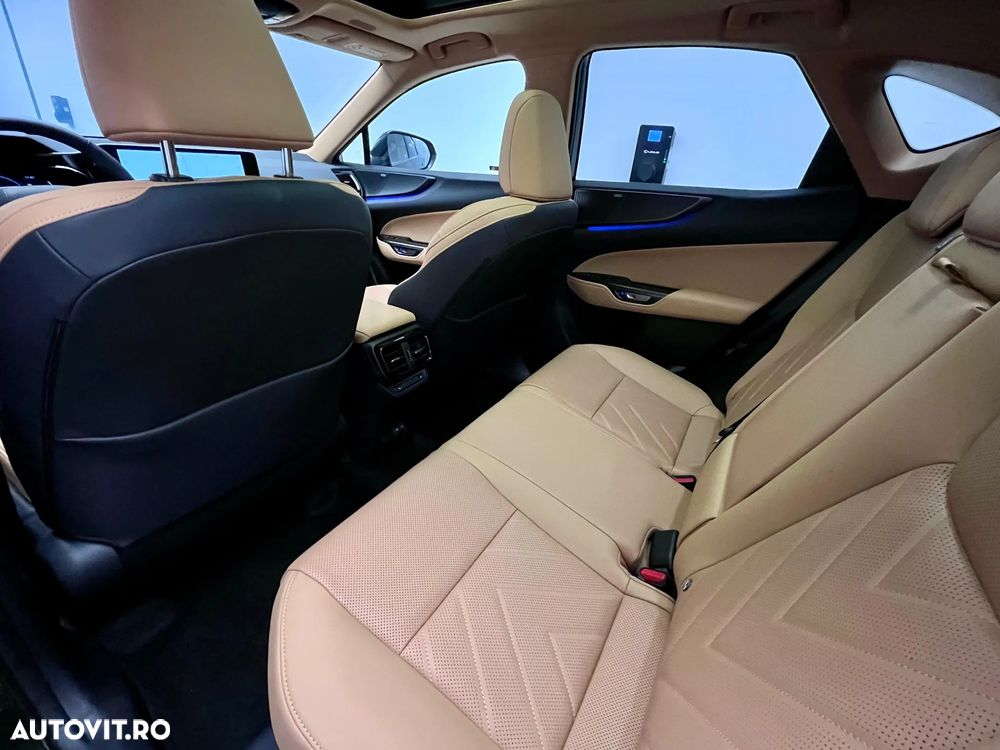 Lexus Seria NX 350h AWD CVT HEV Luxury - 37