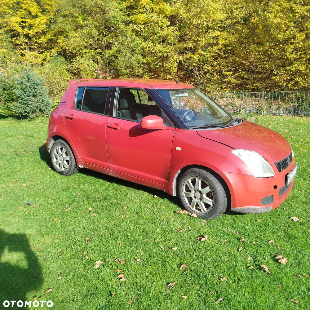 Suzuki Swift - 1