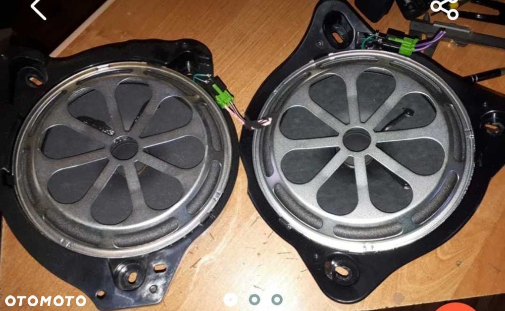 Mercedes A205 a253 głośnik z podłogi burmester - 1