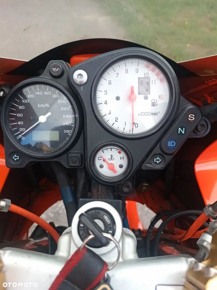 Honda VTR - 8