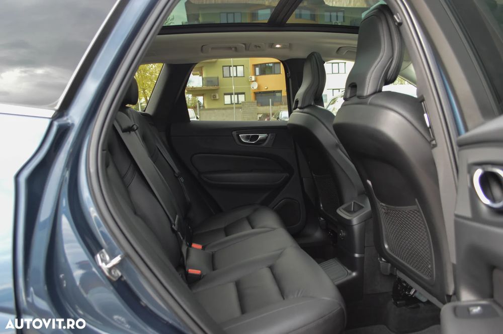 Volvo XC 60 Recharge T6 Twin Engine eAWD Inscription Expression - 31