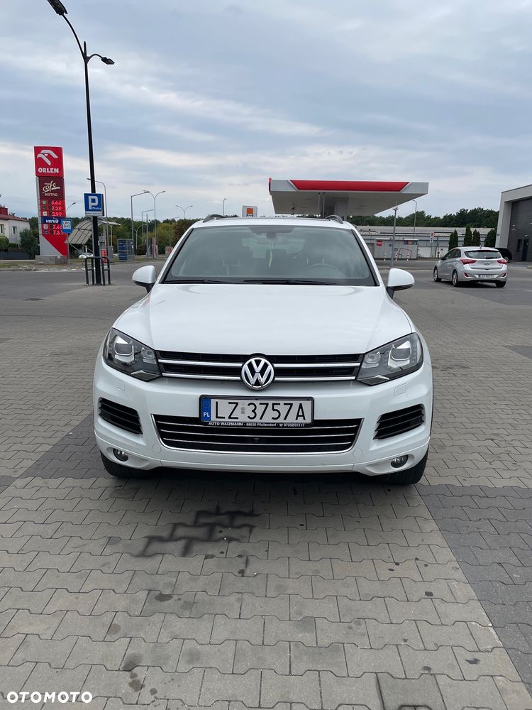 Volkswagen Touareg 2012 photo 2