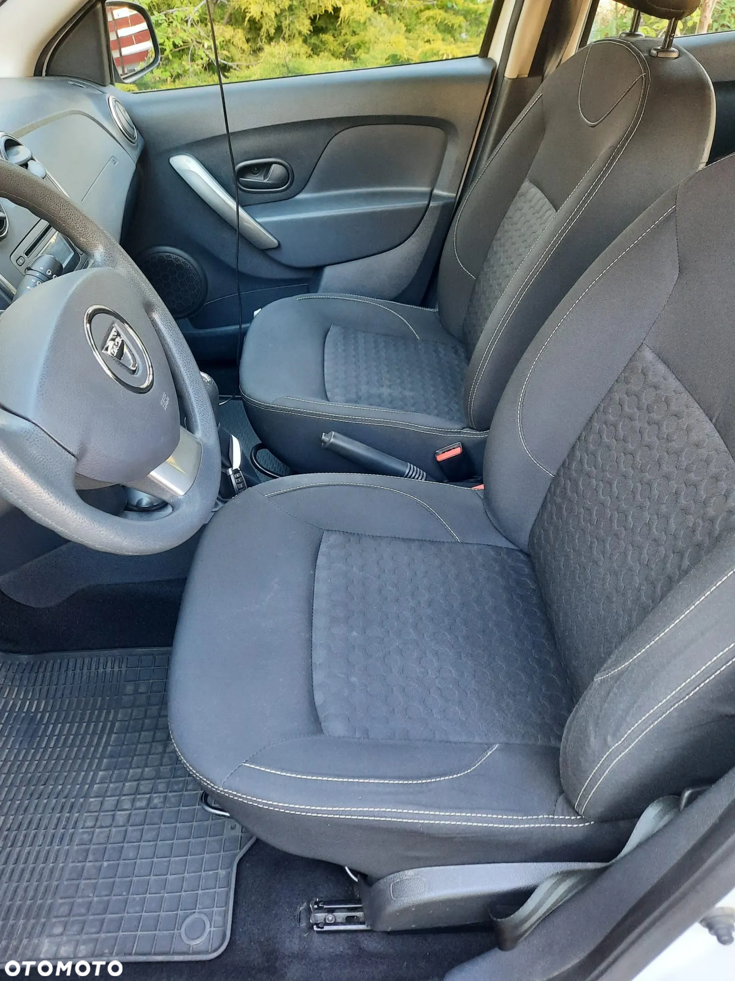 Dacia Sandero 0.9 TCe Laureate S&S - 4