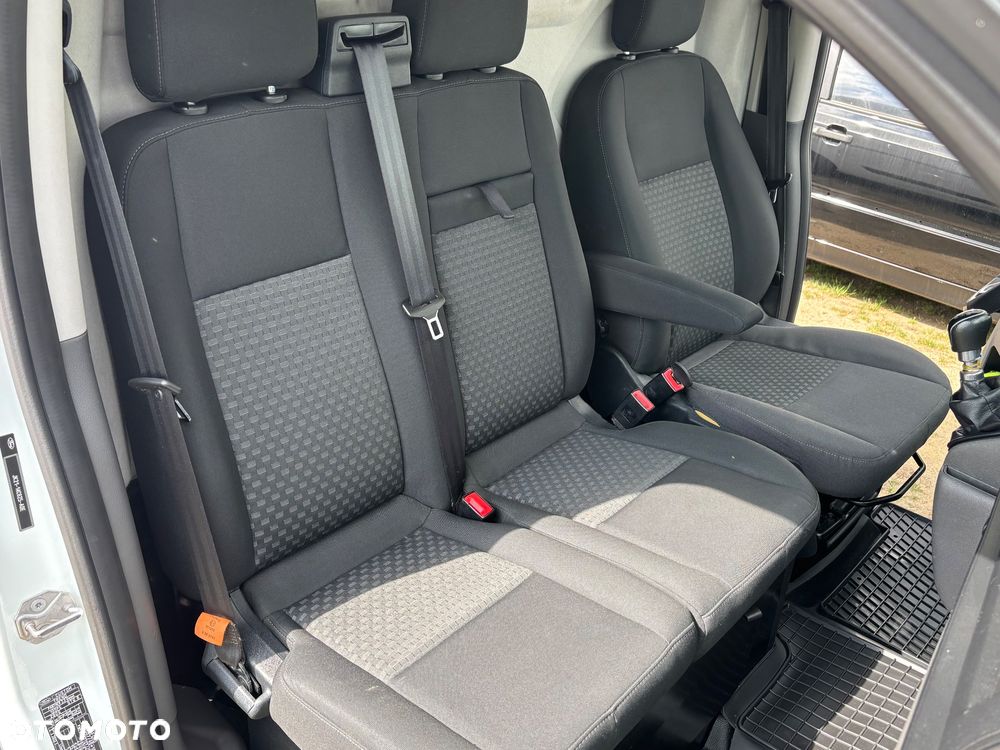 Ford Transit Custom - 16