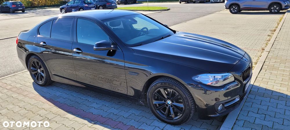 BMW Seria 5 520d xDrive - 17