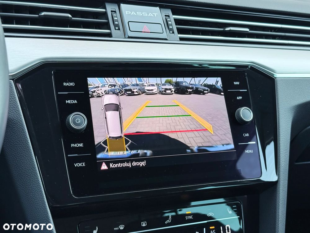 Volkswagen Passat Variant 2.0 TDI EVO Elegance DSG - 35