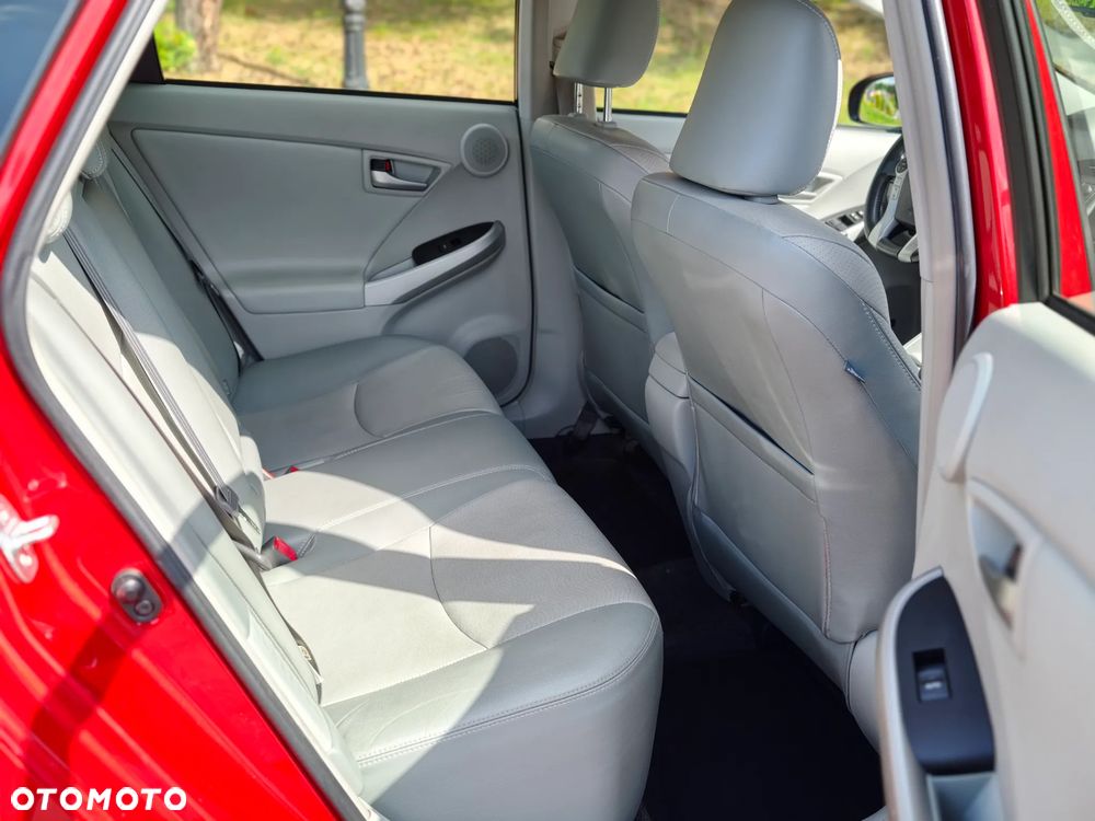 Toyota Prius 1.8 HSD Prestige - 12