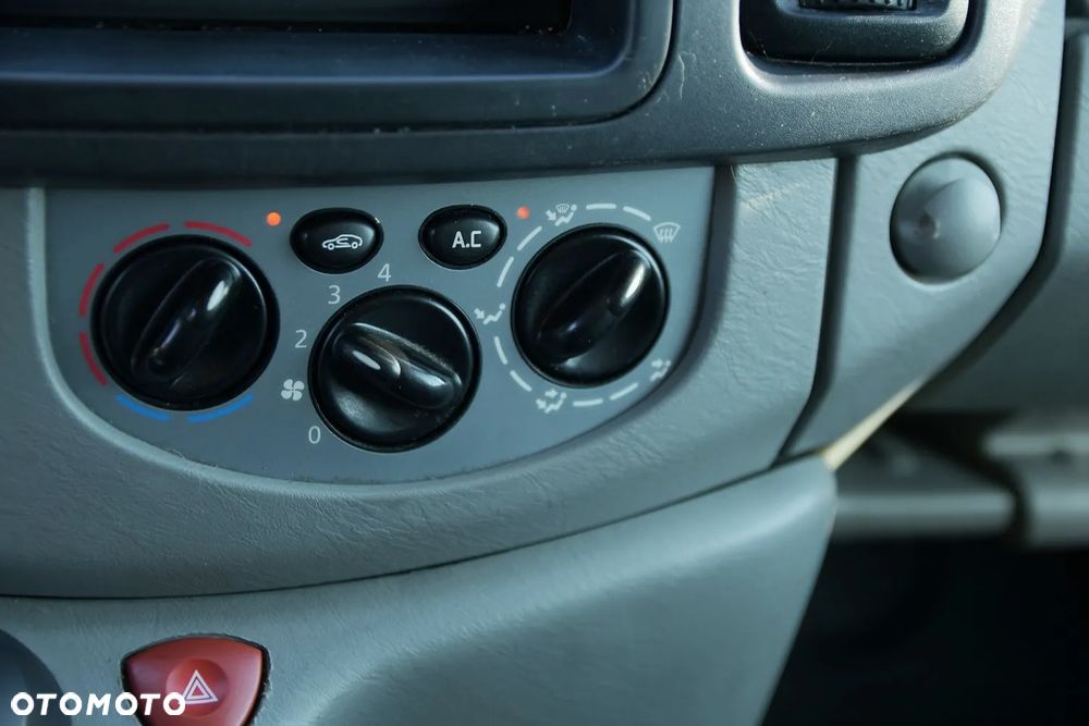 Opel Vivaro L1H1Easytronic DPF Tour Cosmo - 32
