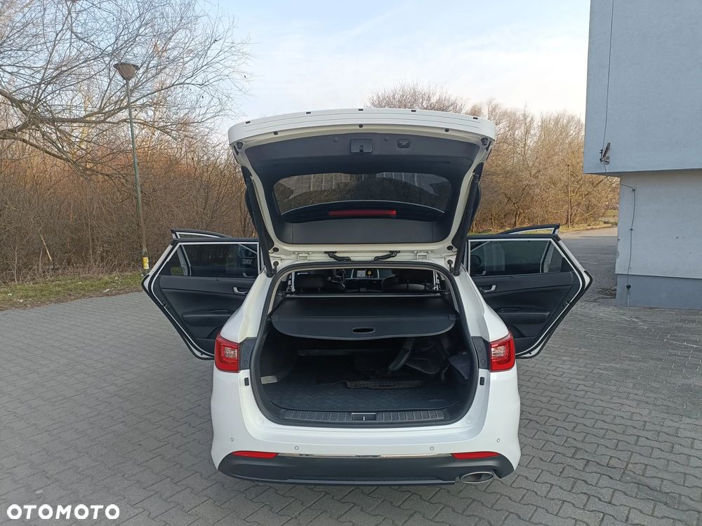 Kia Optima Sportagon 1.7 CRDI DCT Edition 7 - 24